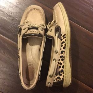 Sperry Topsiders with leopard detail.
